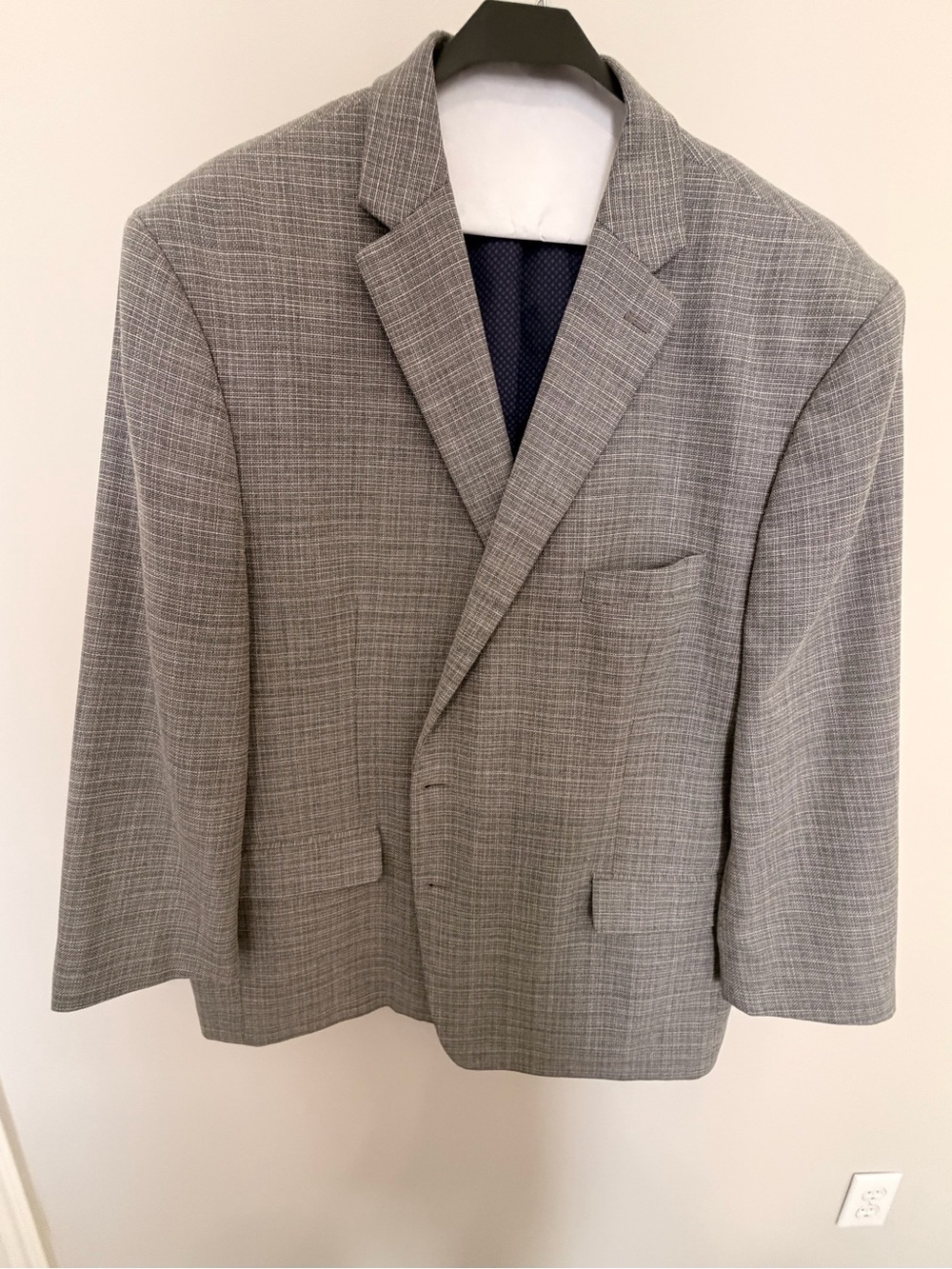 Men's Gray Windowpane Sport Coat - Modern Tailored Blazer